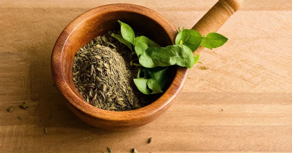 نیم بیج کے فائدے — آیورویدک جڑی بوٹی