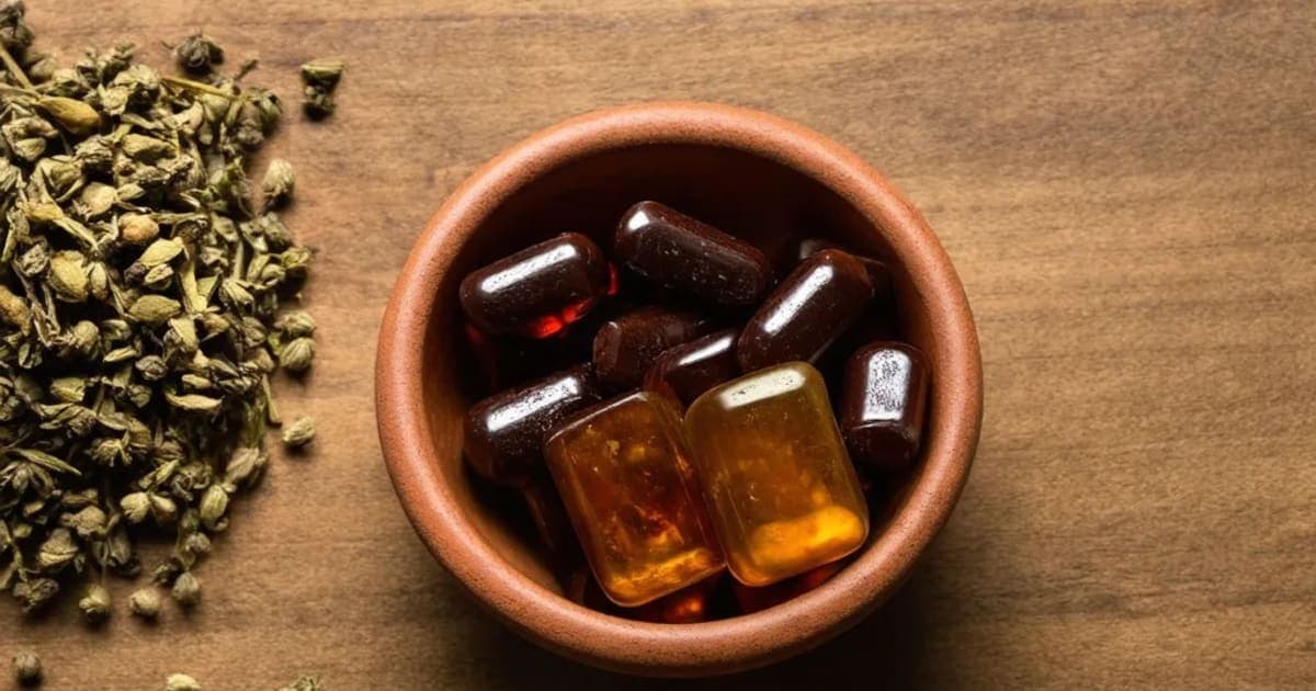 गुग्गुलुतिक्तकं घृत — आयुर्वेदिक वनस्पती