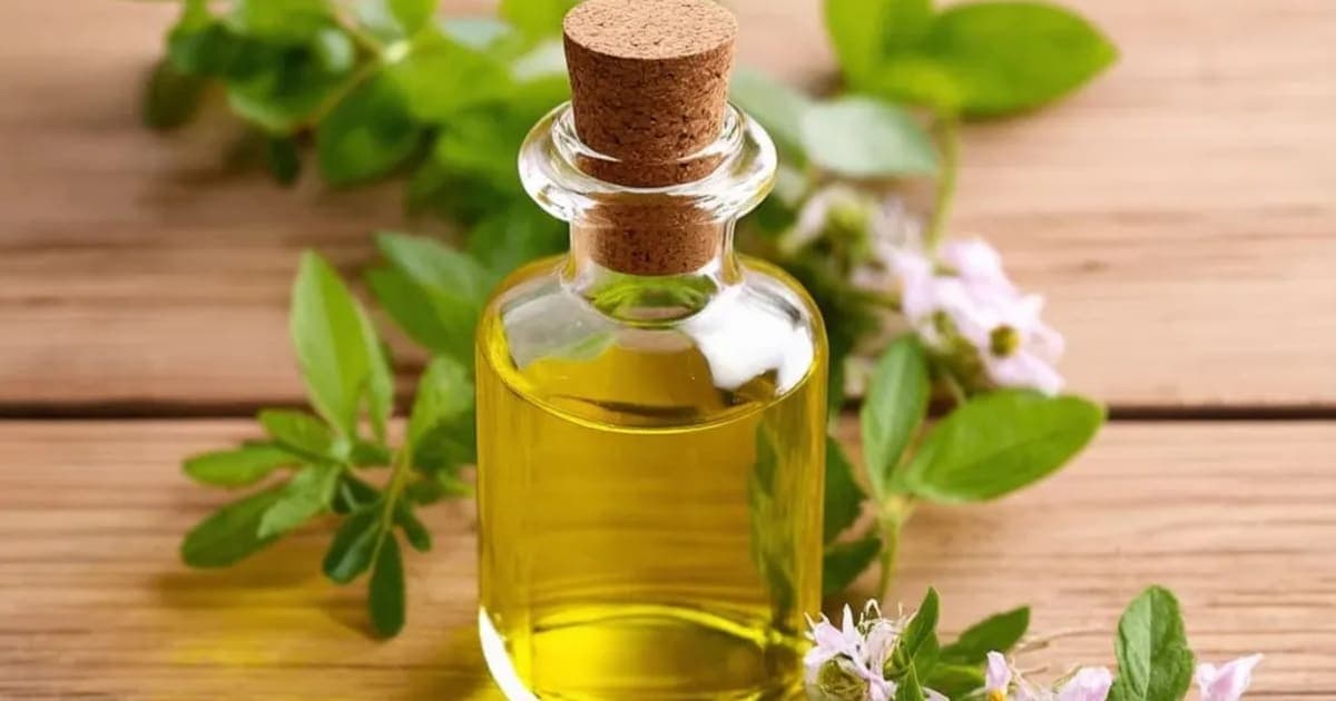 मधुयष्ट्यदि तेल — आयुर्वेदिक वनस्पती