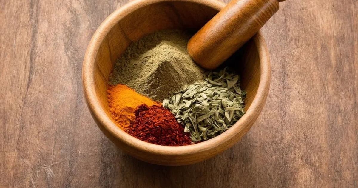 بال گرنے روکنے کے آیورویدک حل اور گھریلو نسخے — آیورویدک جڑی بوٹی