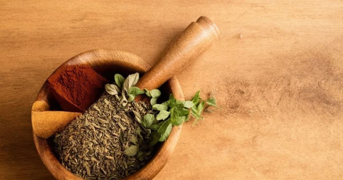 यकृत मेदरोगासाठी आयुर्वेदिक उपचार — आयुर्वेदिक वनस्पती